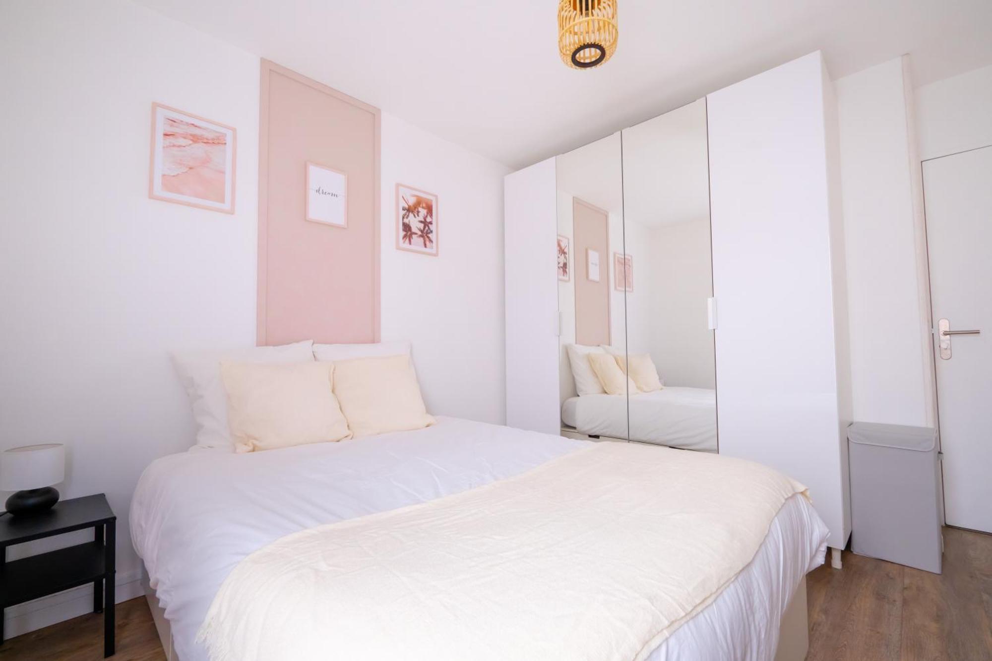 La Rouette - Chambres Privees Reims Exterior photo